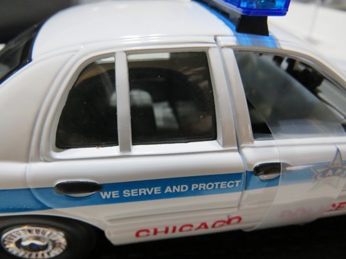 Coche modelo fundido a presión Ford Chicago Police Interceptor 1999 Classic Metal Works - Imagen 13 de 16