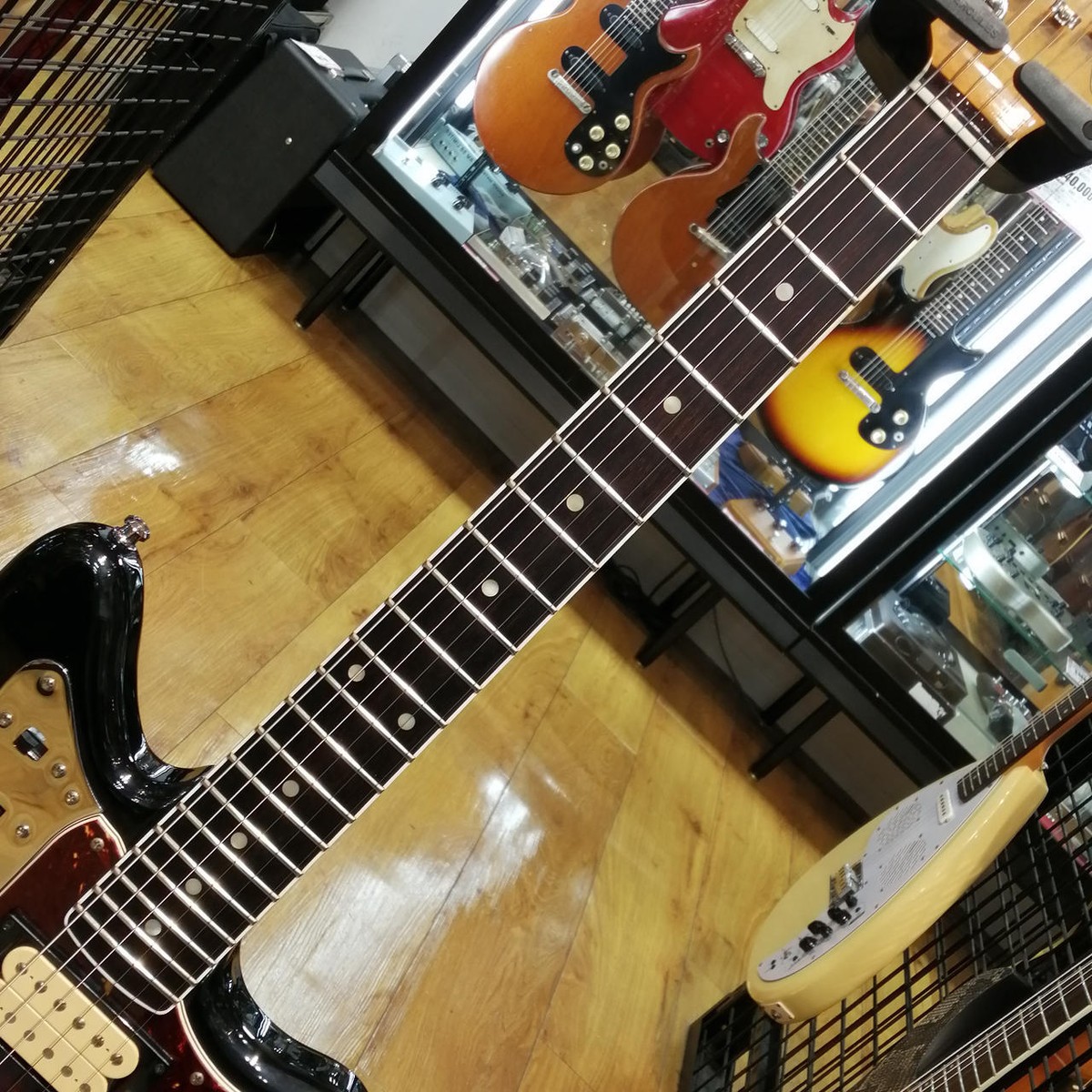 Fender Mexico Curt Cobain Jaguar Electric Guitar Safe