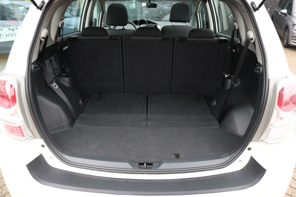 Toyota Verso 2,0 D-4D T2 Skyview 7prs