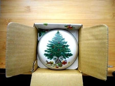 NIB Mikasa Heritage Christmas Story Round Covered Trinket Candy Dish + Box 3.25"