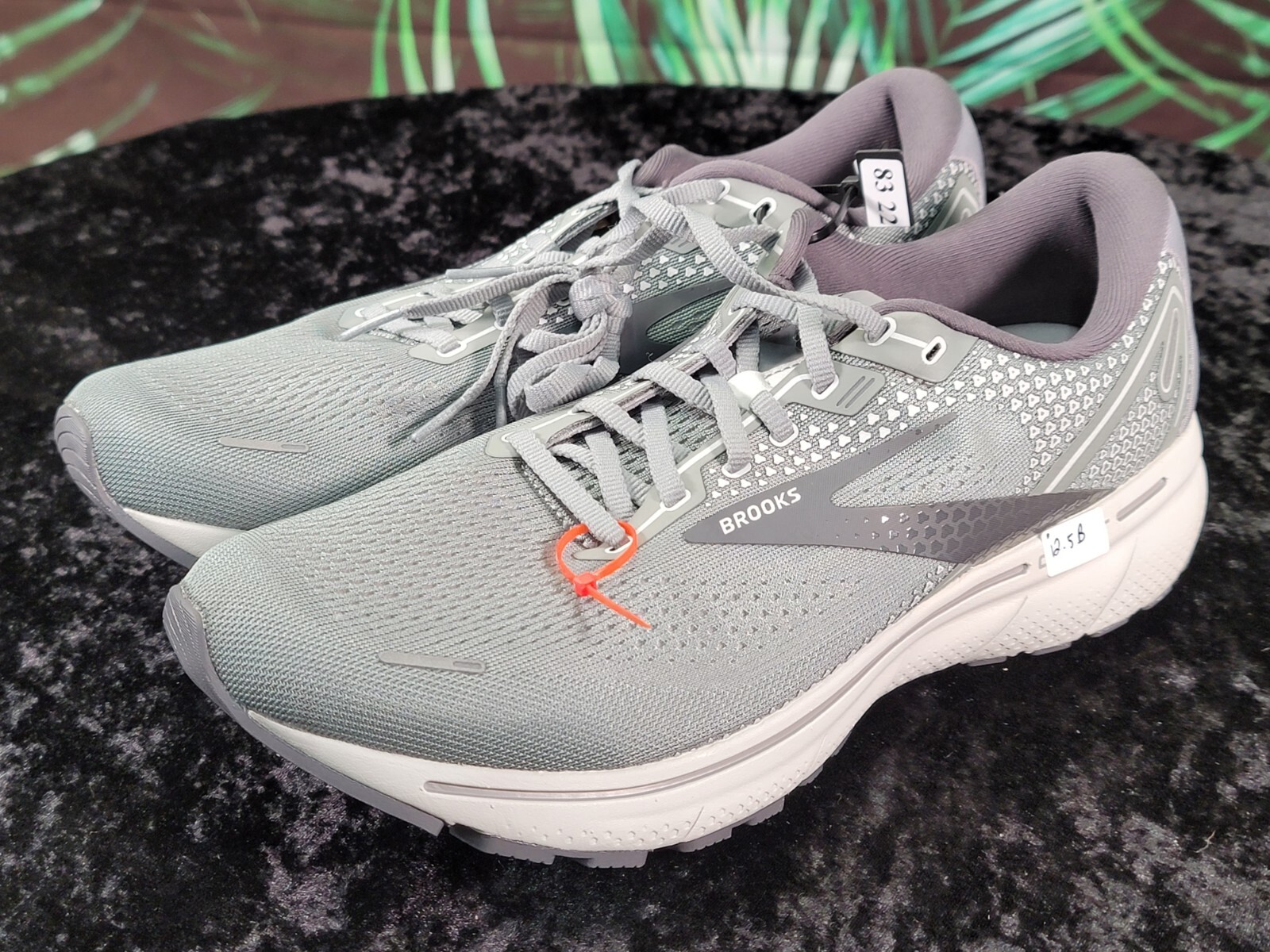 Brooks Ghost 14 Men's Sz 12.5 B NARROW 