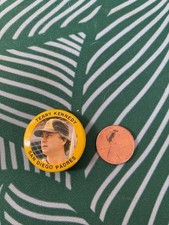MLB 1985 Fun Foods Photo Button Pin - San Diego Padres - Terry Kennedy