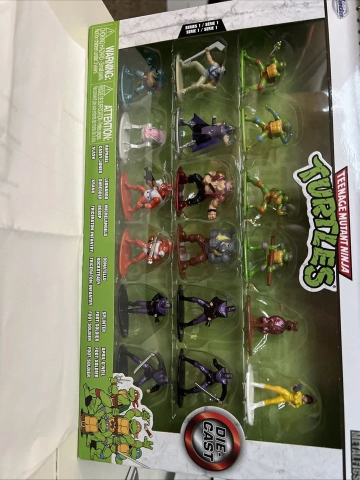 Nuevas figuras de acción Nickelodeon Teenage Mutant Ninja Turtles fundidas a presión de 18 quilates Foto 2 de 2