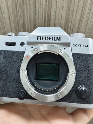 FUJIFILM X-T10 ボディ シルバー 2082 Fujifilm X-T10 XT10 16.3MP Mirrorless Digital Camera Body 90% New