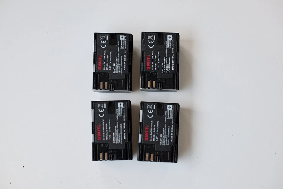 Canon XC10 4K UHD Professional Camcorder (with original accessories + spares) - Image 2 of 4