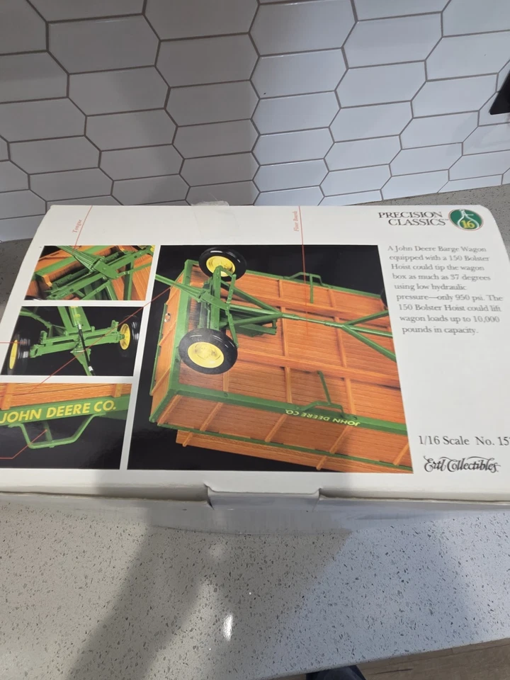 1/16 John Deere Barge Wagon Precision Series #16 - Image 3 of 4