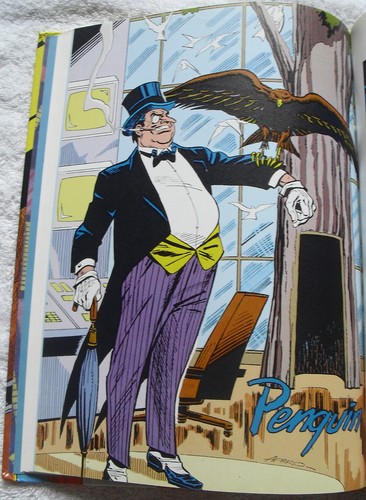 Batman 1992 Annual UK Hardcover Rare HC HB Robin Dark Knight Penguin Scarecrow - Picture 9 of 12