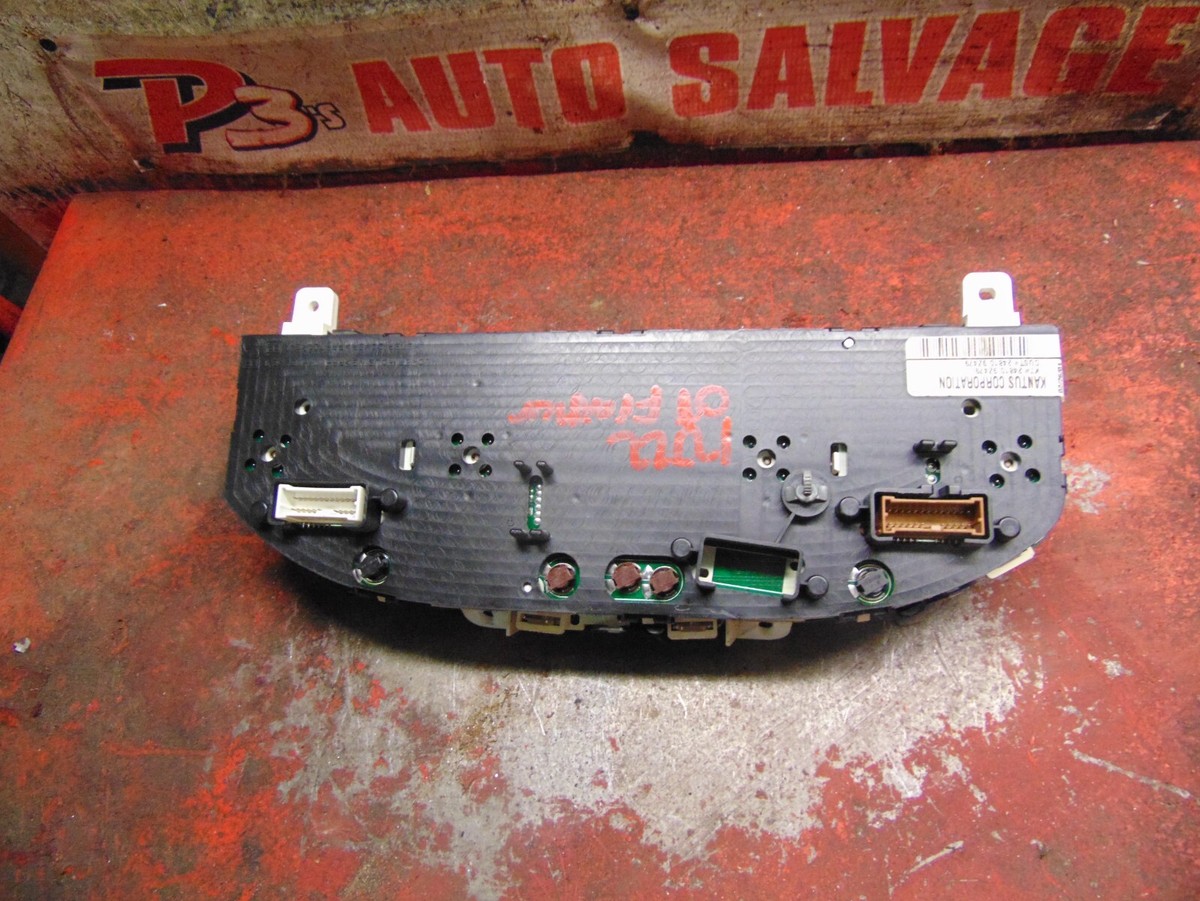 01 Nissan Frontier speedometer instrument gauge cluster