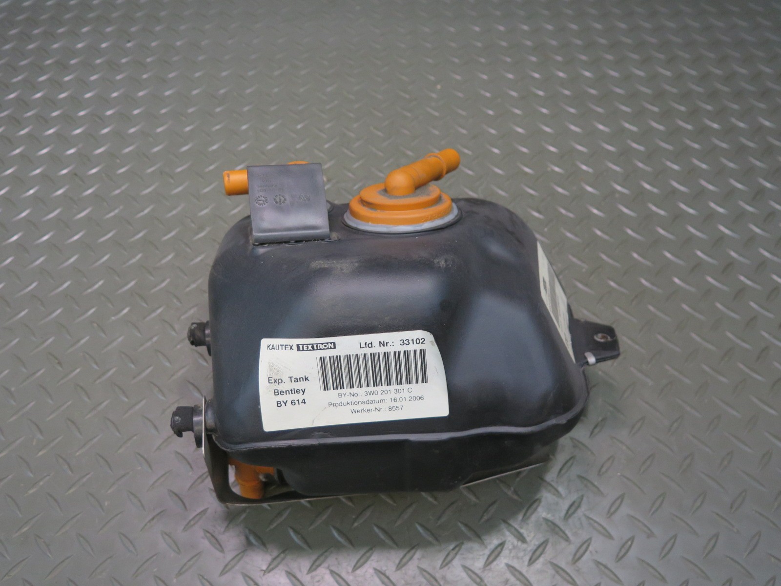 2006-2012 BENTLEY CONTINENTAL FLYING SPUR FUEL EXPANSION TANK RESERVOIR