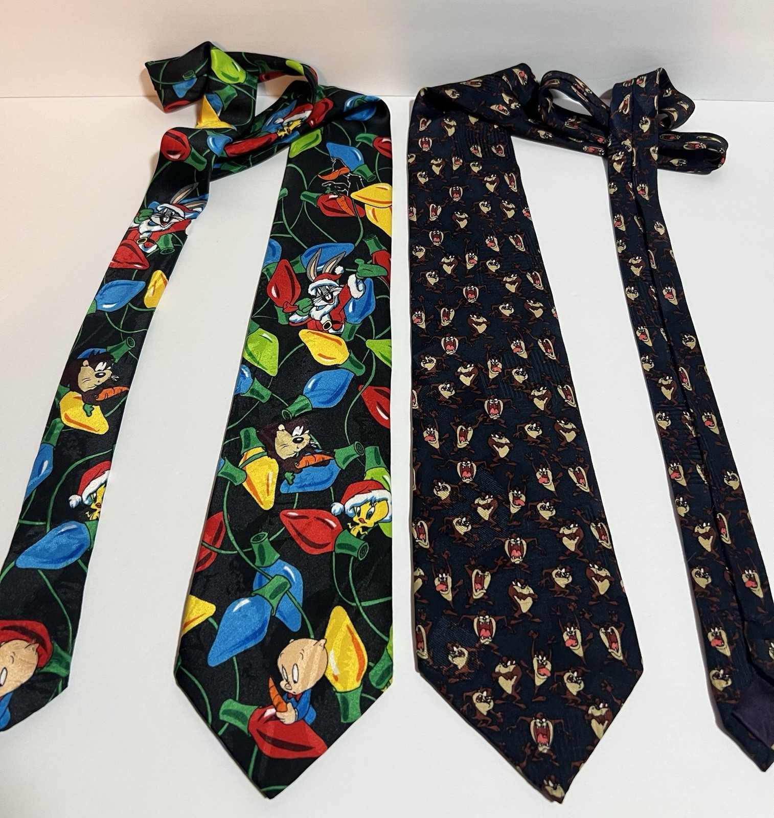Vintage Looney Tunes Mania Neck Ties Bugs Bunny Taz Devil Tweety Lot of 2 90s