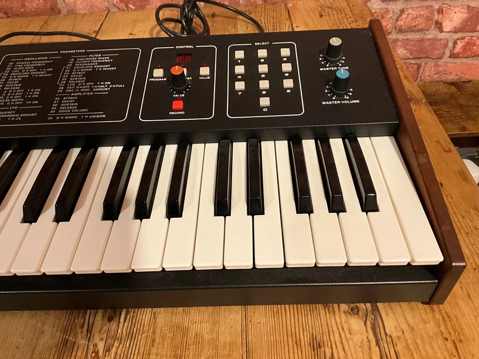 Sequential Circuits Six-Trak - Image 4 of 4