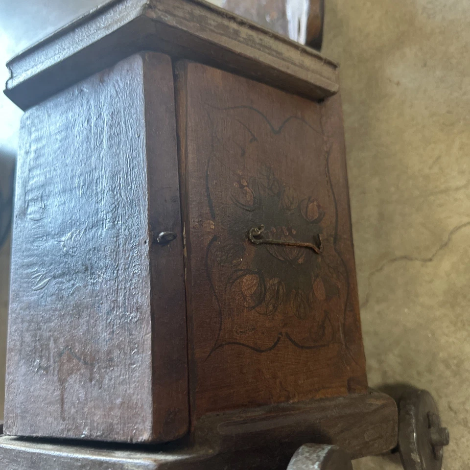 Antique Rustic Ornate Carved Painted Wooden Doll Stand 1800s Americana - Image 4 of 4