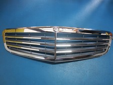K&uuml;hlergrill Mercedes W204 W 204 2048801483 neuwertig OE Grill K&uuml;hler VORMopf