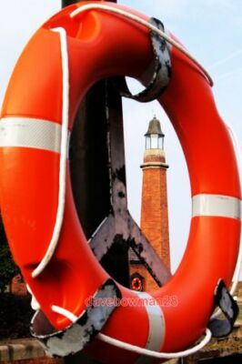 FOTO LICHT MEINES LEBENS ELLESMERE HAFEN LEUCHTTURM DURCH EINE RETTUNGSBOJE AM ENT