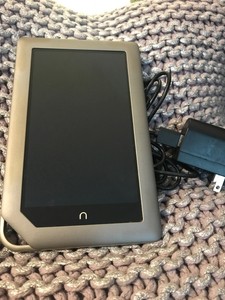 Barnes Noble Bnrv 200 Nook Color Touchscreen Tablet Ereader 8gb