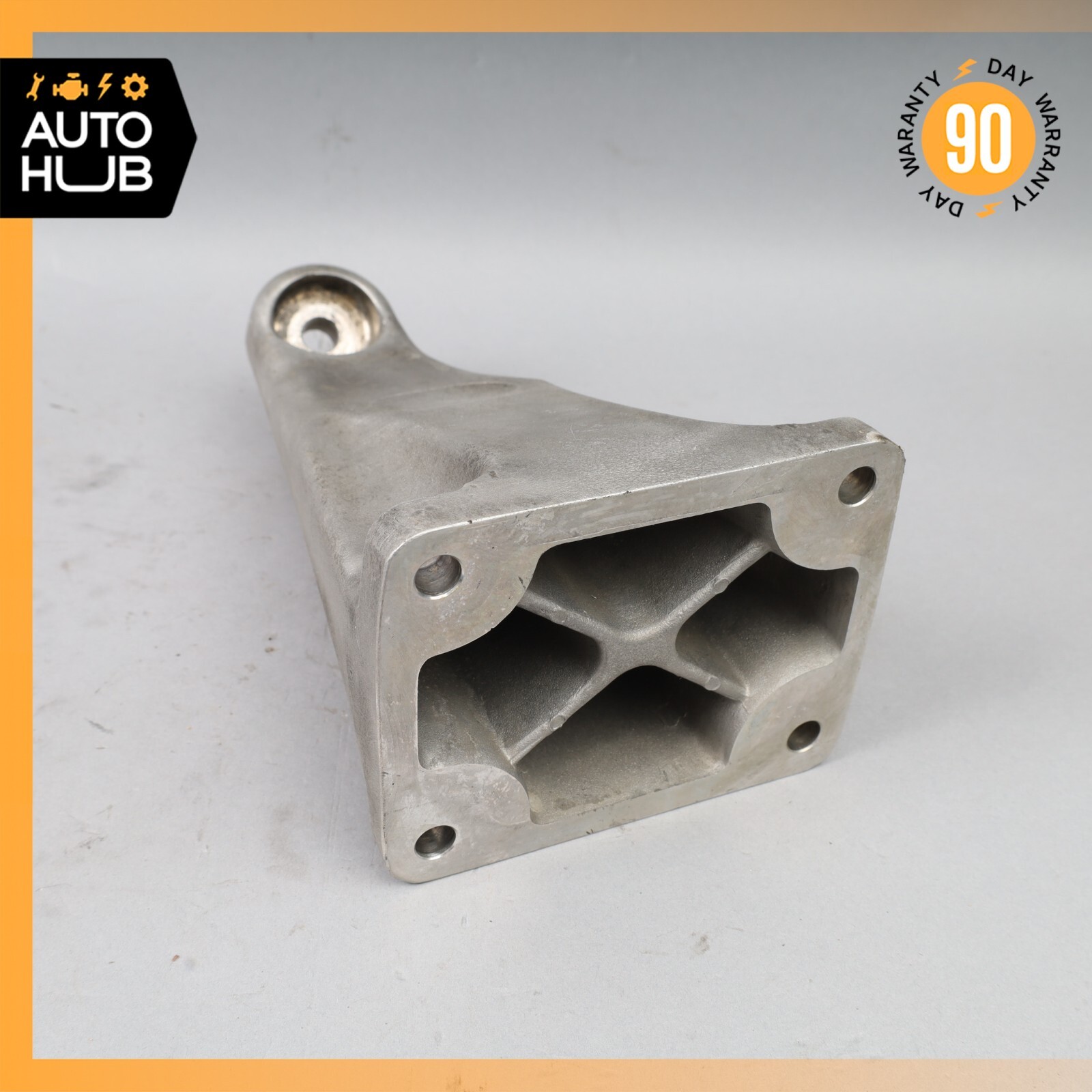 04-19 Maserati GranTurismo M145 Engine Motor Bracket Mount Right Side OEM