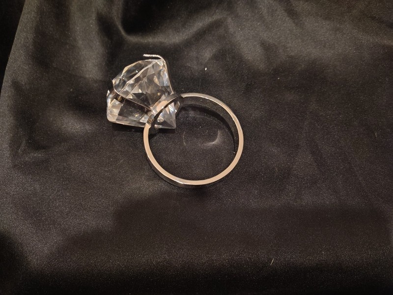Godinger Shannon LARGE Crystal Faux-Diamond Solitaire Ring Paperweight