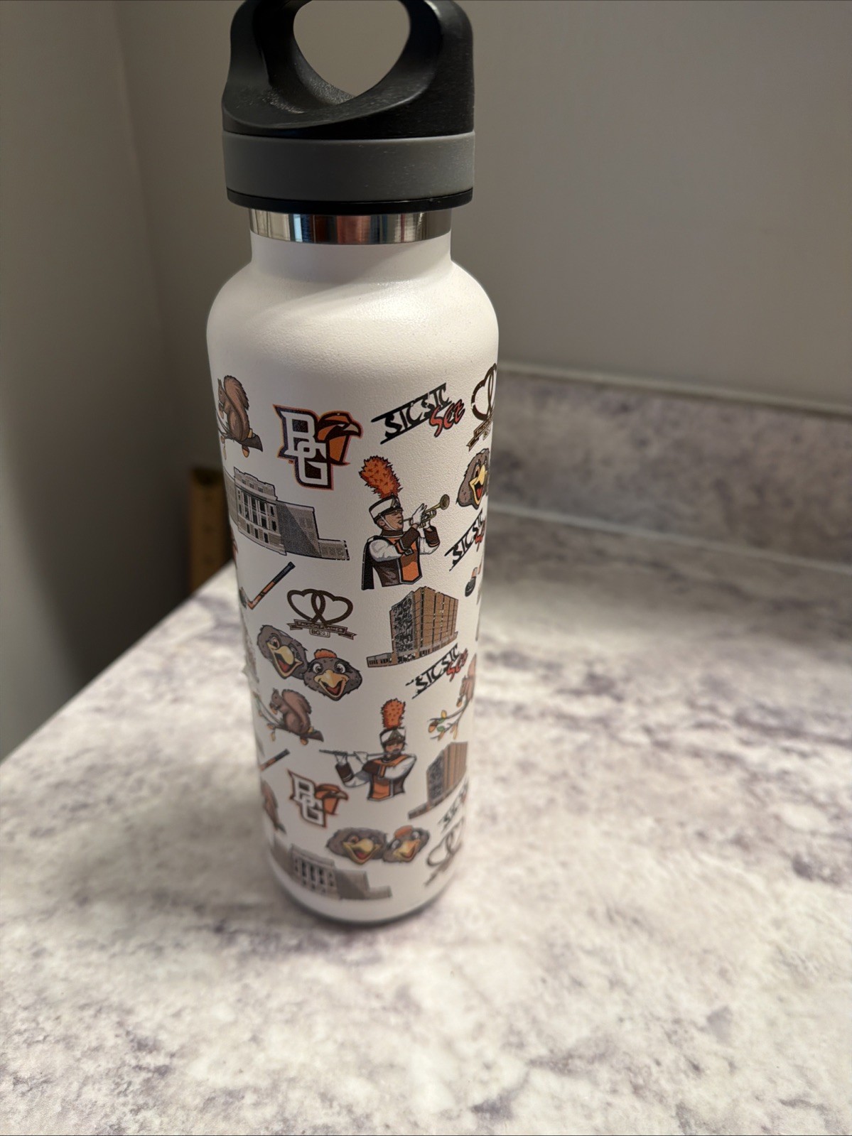NCAA BGSU Quencher Water Bottle 34oz New With Tags Brand Logo Brands