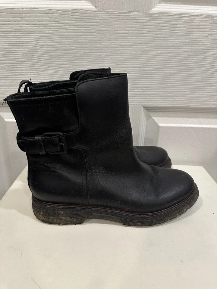 Botas para mujer L’AUTRE CHOICE de cuero con hebilla al tobillo talla 39 EU US 8 GUC Foto 2 de 4
