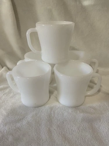 Vintage Fire King Set Of 5 White C Or D Handled Mugs