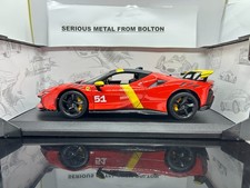 BURAGO 18 16313 83 VET Scale 1/18 | FERRARI 499P 3.0L TURBO V6 TEAM AF CORSE N 83 24h LE MANS 2024 Robert Kubica Robert Shwartzman Yifei Ye Con Vetrina With Showcase