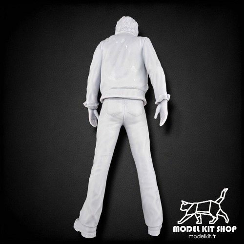 1:8 - Figurine Michael knight - K-2000 by modelkit.fr - Photo 3/4
