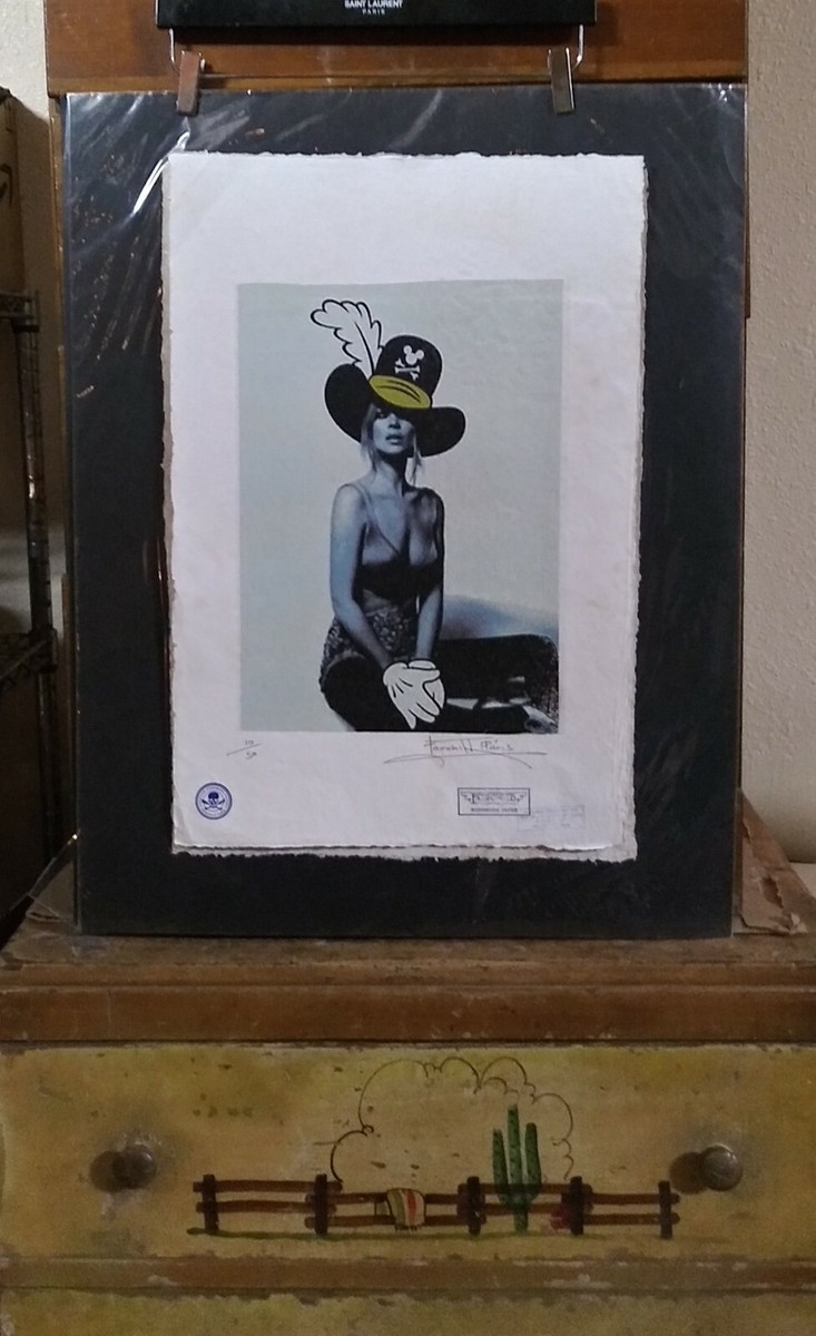 ケイトモス  KAWSアート※マミー Kate Moss Supreme Wall Art – Hyped Art