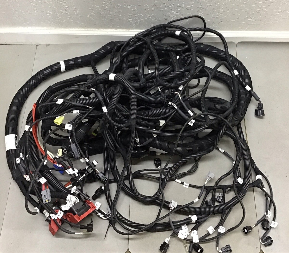 Kobelco Complete Wiring Harness LC13E01485P1 for SK350-9, New