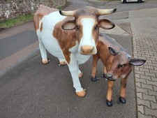 Kuh lebensgroß Dekokuh Deko Figur Gartenfigur Dekoration Kuh mit Kalb GFK