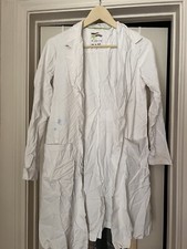 USED The White Coat by Healing Hands - The Modernist - Nursing Lab Coat - Small