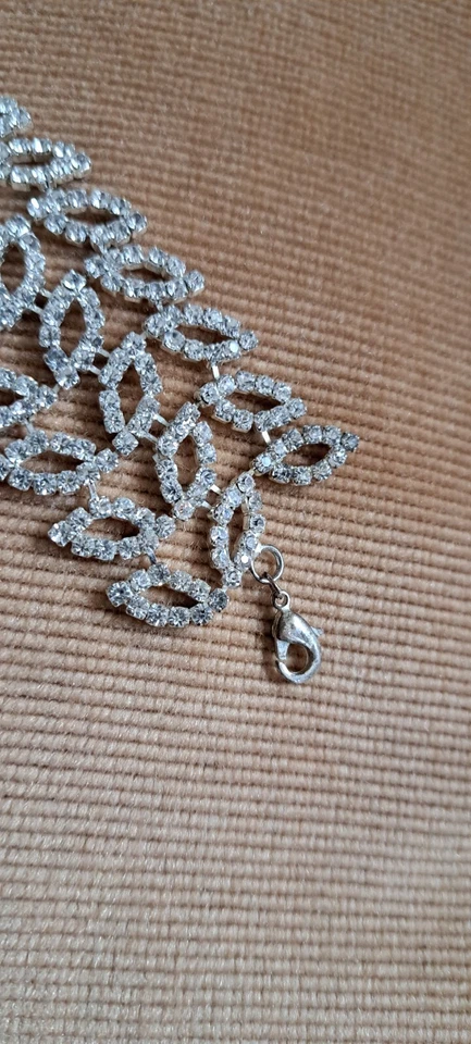 Senso di Donna, Modeschmuck ein Florale Armband in Diamant 💎 Look - Bild 4 von 4