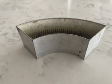 Vintage 4.5" long at center x 1.5" tall curved heavy metal spike Flower Frog