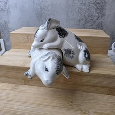 Vintage Nesting Hugging Pigs Salt And Pepper Shakers Black White 