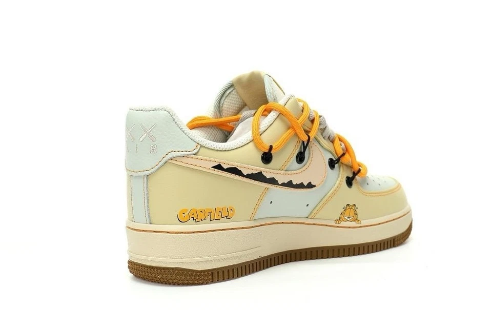 Nike Air Force 1 Low Garfield Amarillo Tierra/Verde Como Nuevo Cuero Naranja Cordones 9US Foto 3 de 4