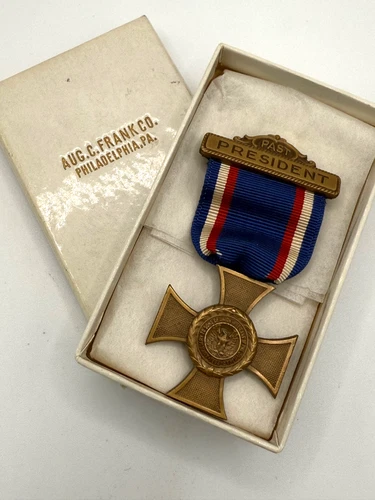 Vintage Sons Of Civil War Auxiliary Past President Medal Ribbon C Frank Co