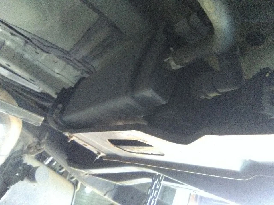 Nissan Armada 2018 bote de vapor de combustible 5,6 litros automático Foto 3 de 4