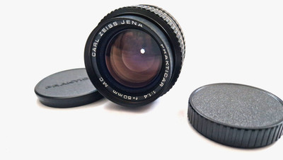 Lens Carl Zeiss Prakticar   1.4/50  MC PB Mount TOP Condition