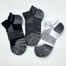 Bombas 3 pairs Women's Ankle Socks Lightweight running Size Large 3 Colors Mix