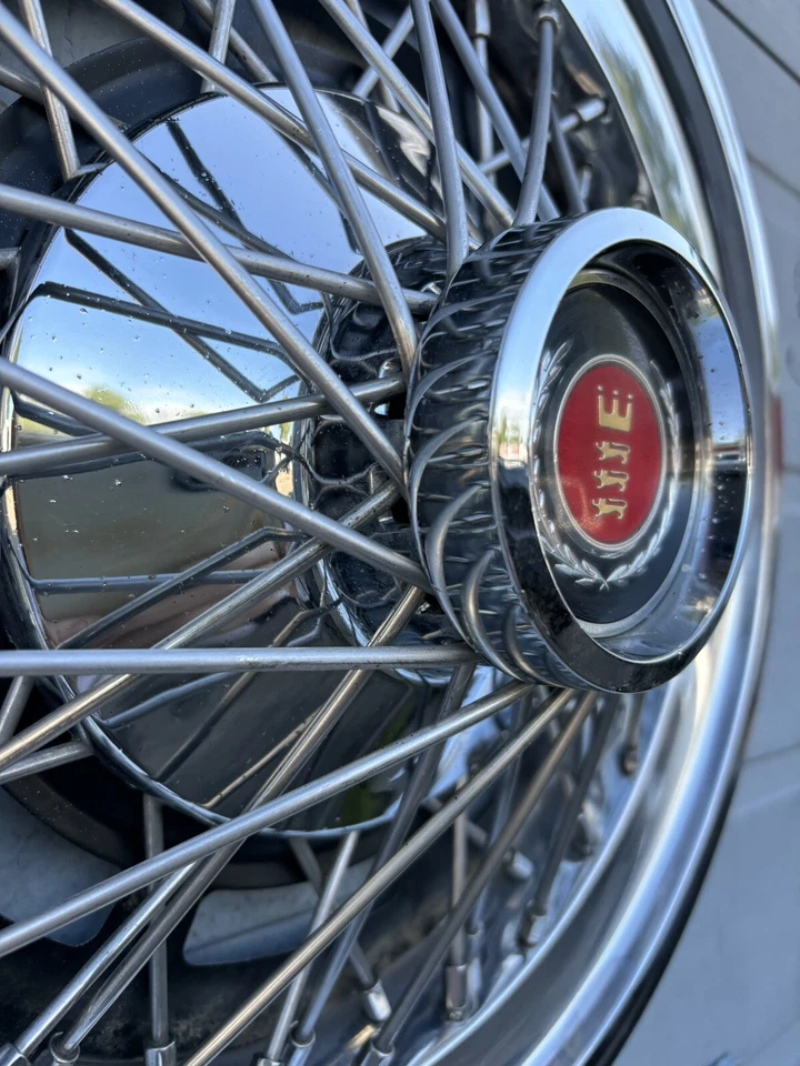 Ford Ltd Cougar Torino 1974-79 15” cable radificado OEM usado tapacubos Mercury Foto 4 de 4