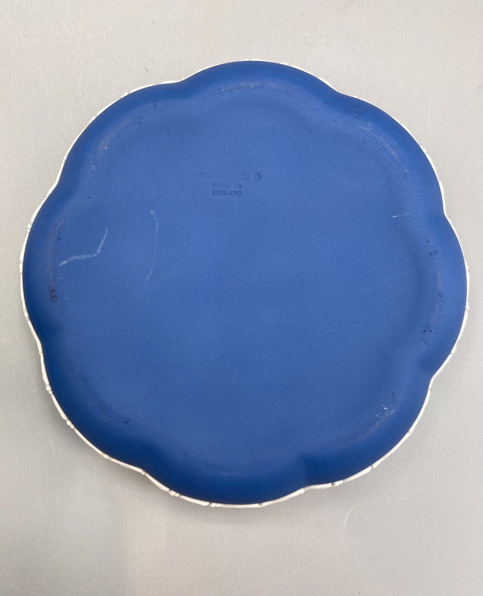 Wedgwood Queen Elizabeth II Silver Jubilee Royal Blue Jasperware