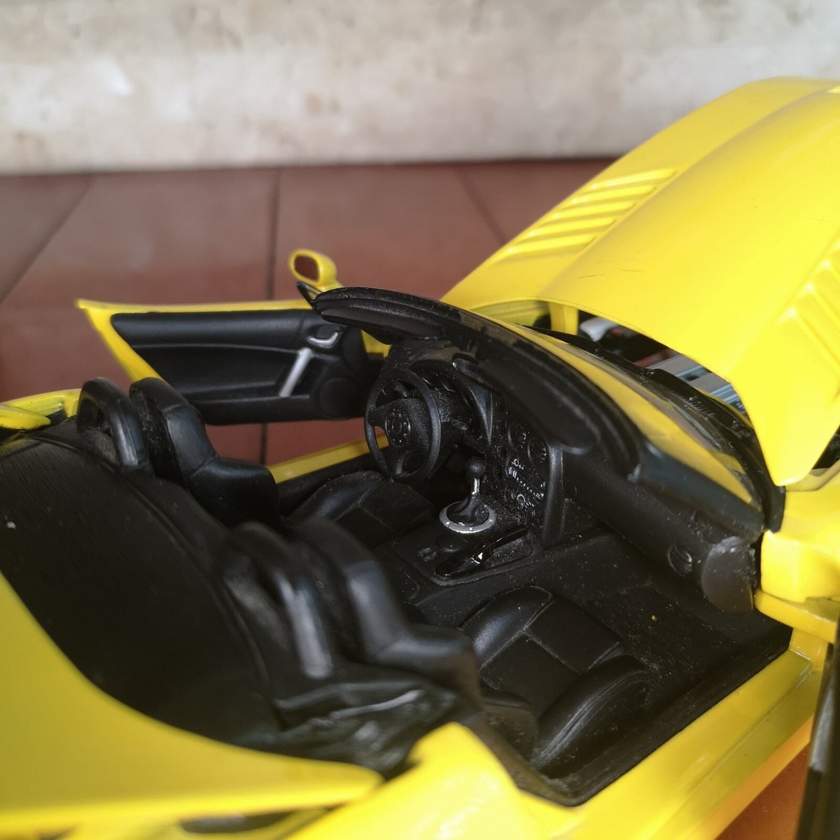 Fast & Furious Dodge Viper SRT-10, Scale 1:18 Yellow Diecast