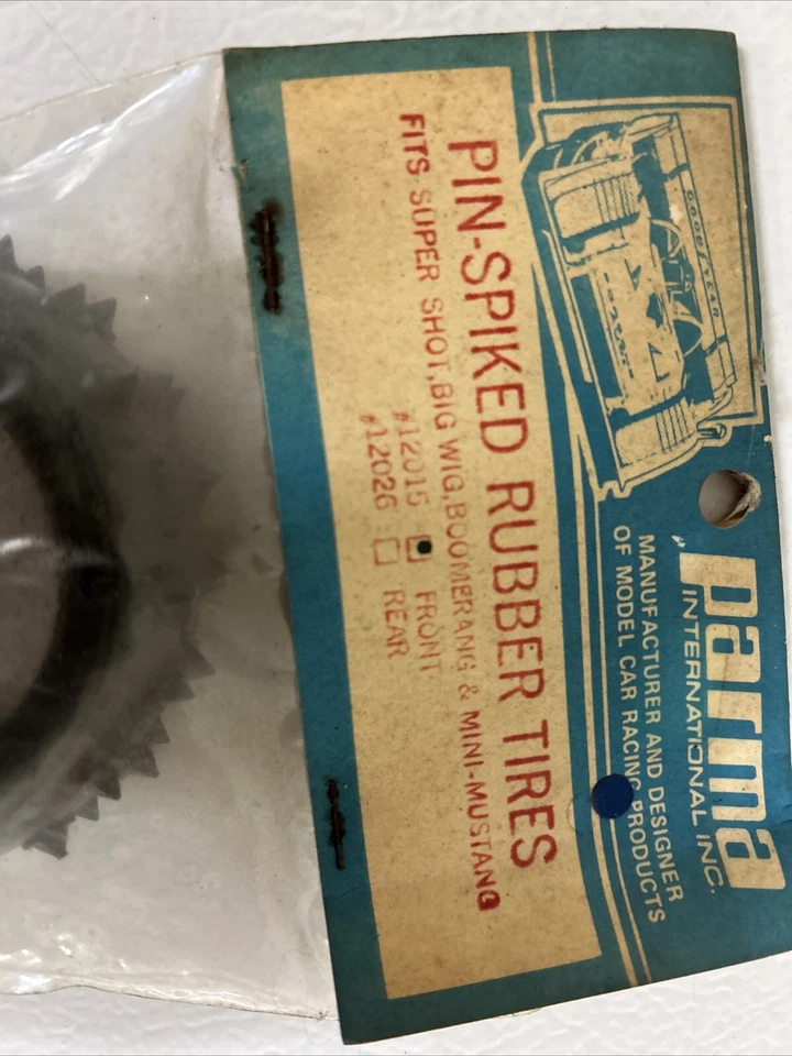 PNEUS DE BORRACHA COM CRAVOS PIN PARMA #12015 DIANTEIRO - Imagem 2 de 3