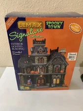 Lemax Spooky Town Dreadful Manor Halloween Village Signature Collection