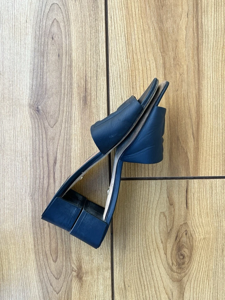 Dolce and Gabbana Leather Sandals 40 EU|9 US|7 UK - Image 4 of 4