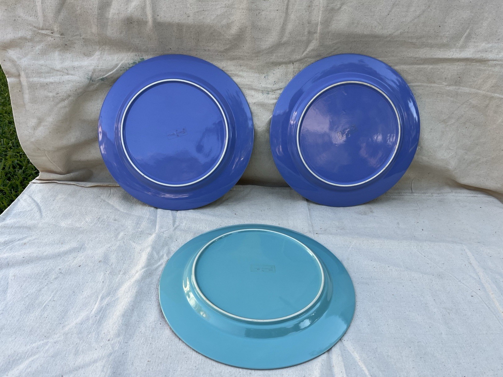 Lot of (3) Lindt Stymeist Colorways Dinner  Plates 11”