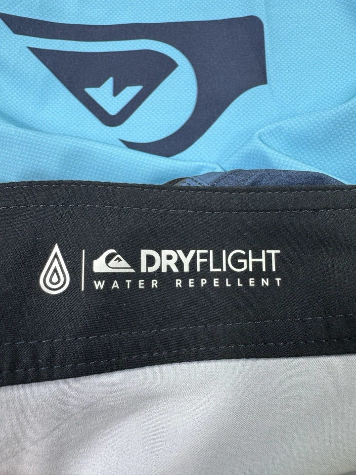 Volcom Dry Flight Men 31x9.5 NWT Hybrid Short Stretch Performance Lightweight - Image 4 of 4