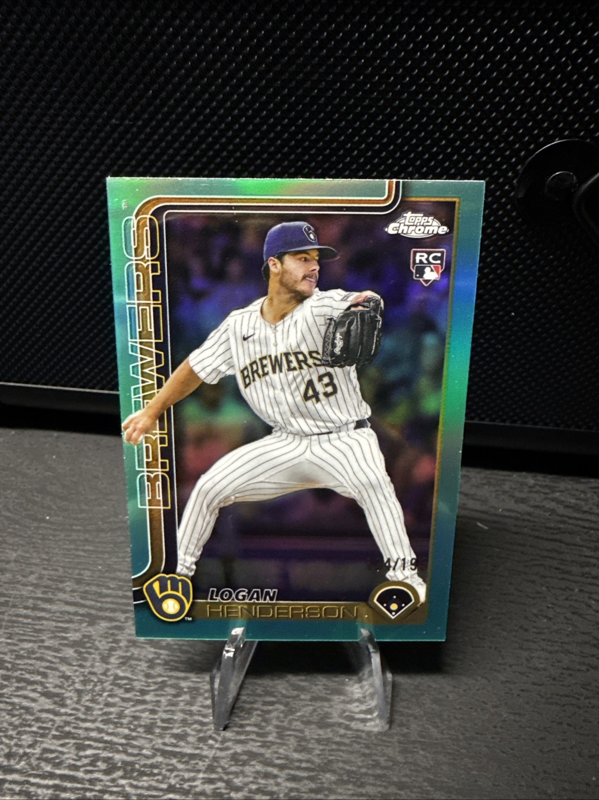 2025 Topps Update #US137 Logan Henderson aqua rainbow foil /199