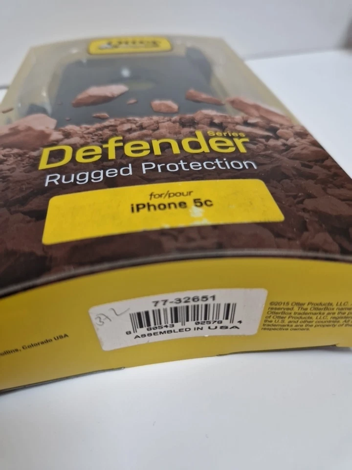 OtterBox iPhone 5c Case Defender Series Rugged Protection Black RRP £42.99 - Image 3 of 3