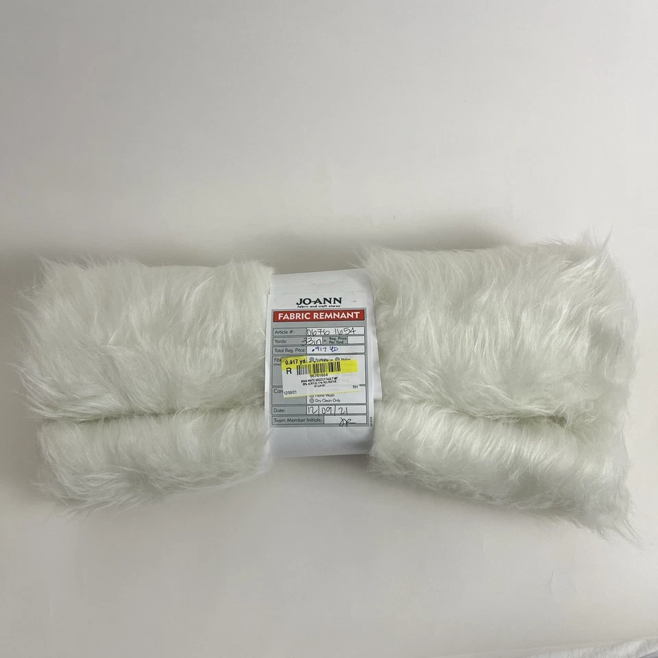 Shannon Fabrics White Grizzly Faux Fur 60" .917 Yard  Fabric Remnant Jo-Ann - Image 2 of 3
