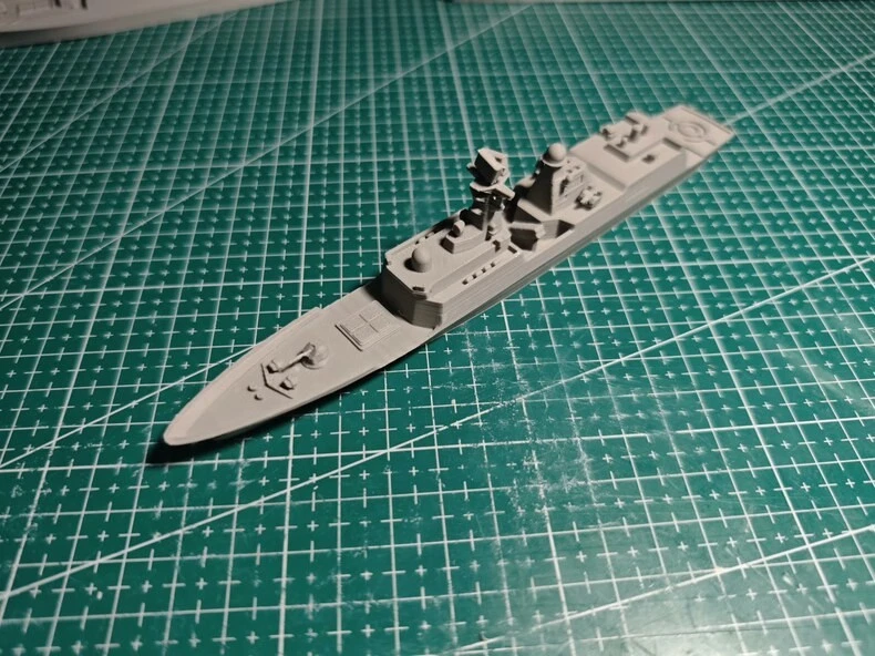 3D printing 1/700 China's Type 054A missile frigate Unpainted /Waterline/18.5cm - Image 3 of 4